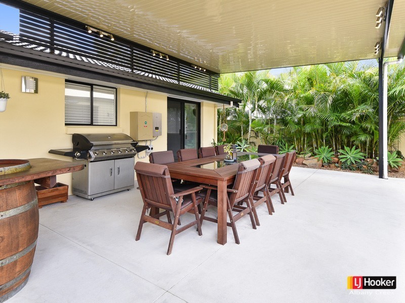 12 Oscar Crescent, Albany Creek QLD 4035