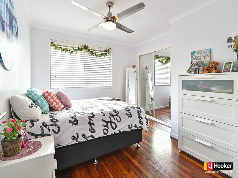 12 Oscar Crescent, Albany Creek QLD 4035