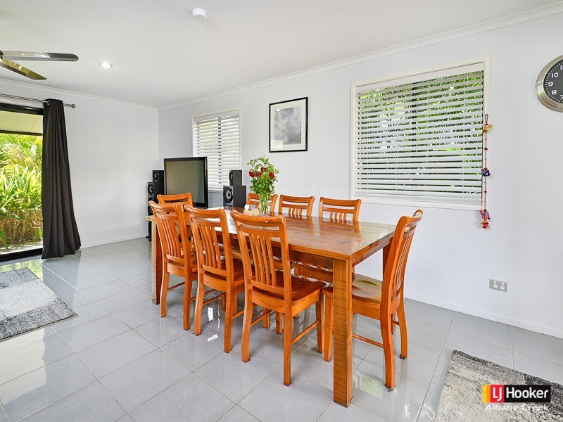 12 Oscar Crescent, Albany Creek QLD 4035