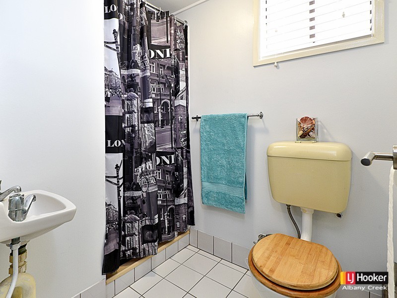 12 Oscar Crescent, Albany Creek QLD 4035