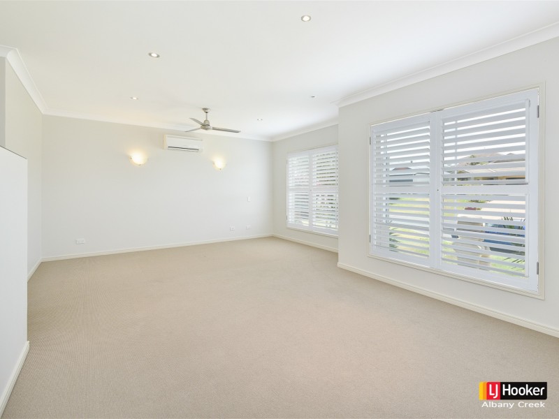 6 Reach Place, Eatons Hill QLD 4037