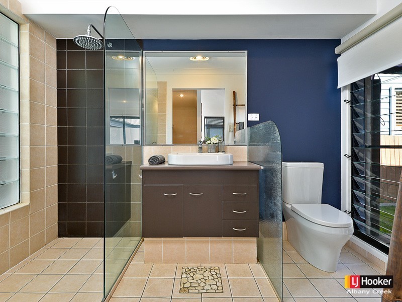 12 Monica Court, Eatons Hill QLD 4037