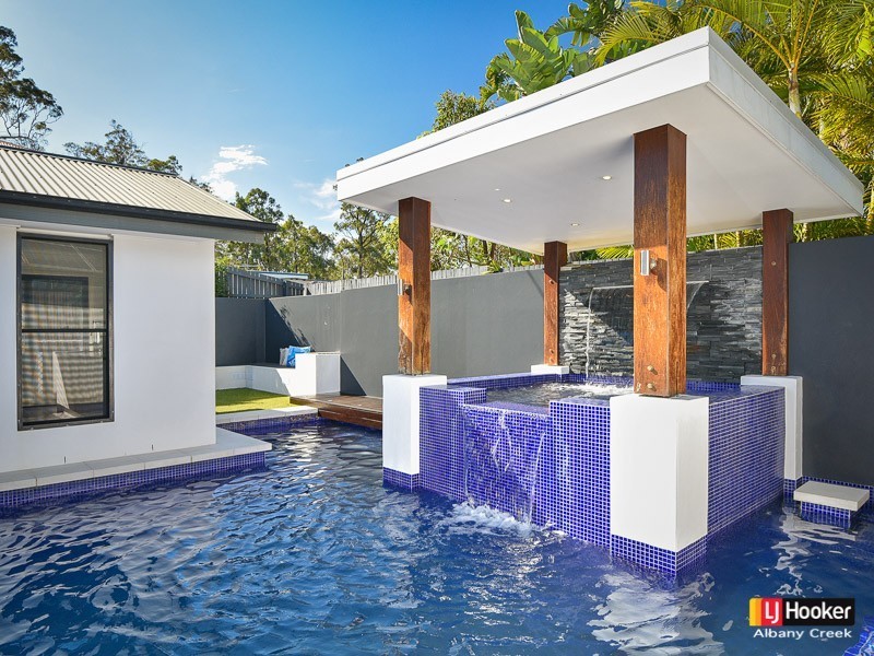 12 Monica Court, Eatons Hill QLD 4037