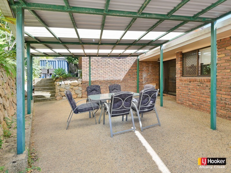 2 Troy Court, Eatons Hill QLD 4037