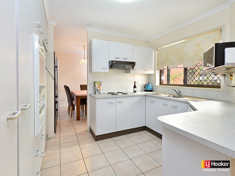 2 Troy Court, Eatons Hill QLD 4037