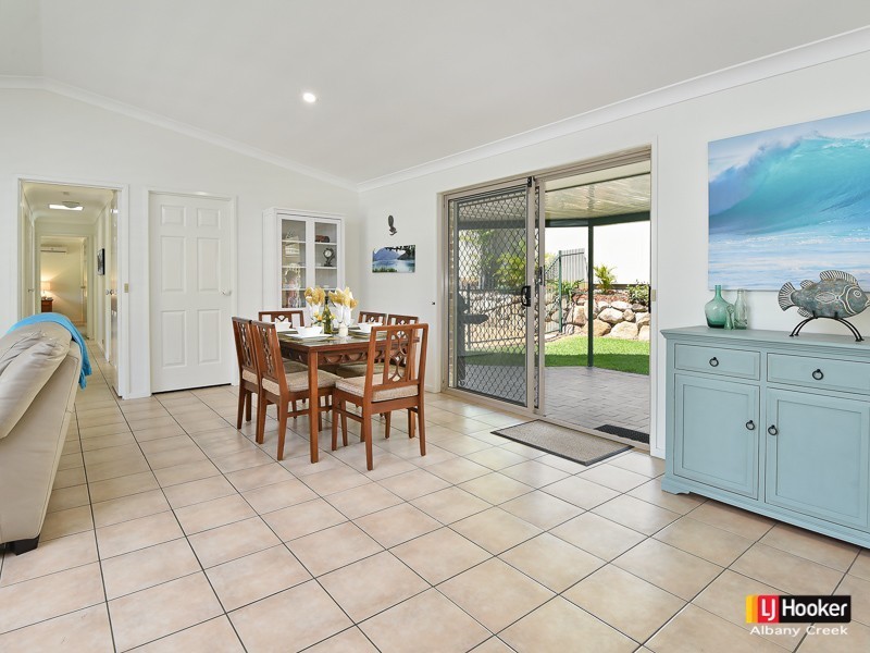 9 Oakmont Crescent, Albany Creek QLD 4035