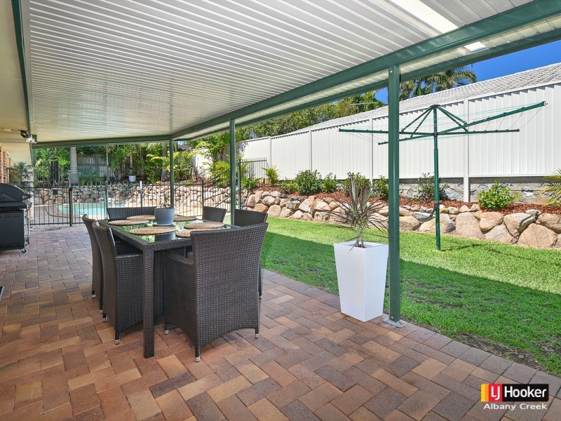 9 Oakmont Crescent, Albany Creek QLD 4035