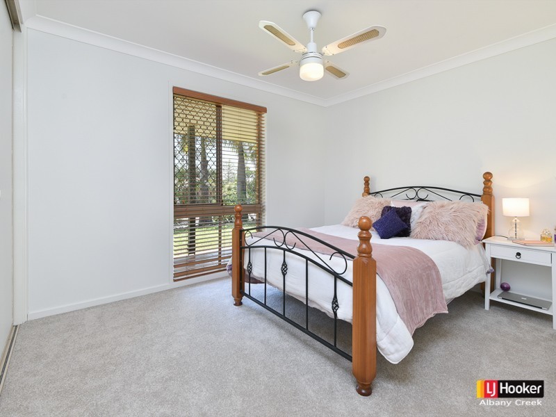 9 Oakmont Crescent, Albany Creek QLD 4035