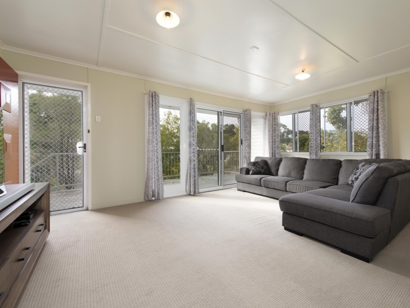67 Falkirk Street, Stafford Heights QLD 4053