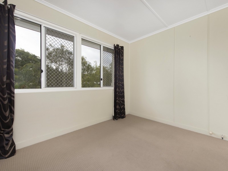 67 Falkirk Street, Stafford Heights QLD 4053