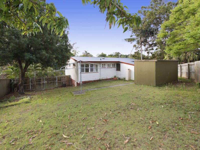 67 Falkirk Street, Stafford Heights QLD 4053