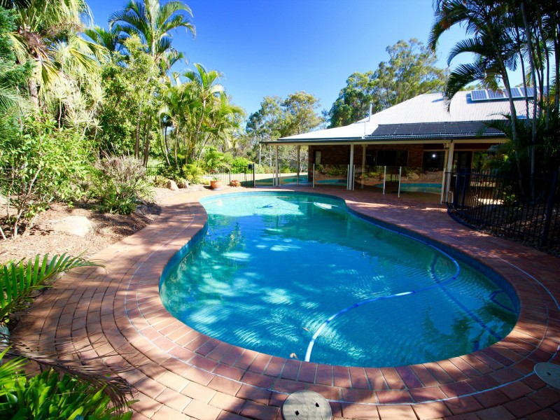 62 Eatons Crossing Road, Eatons Hill QLD 4037