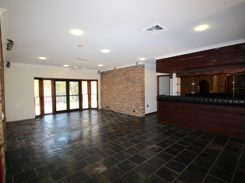 62 Eatons Crossing Road, Eatons Hill QLD 4037