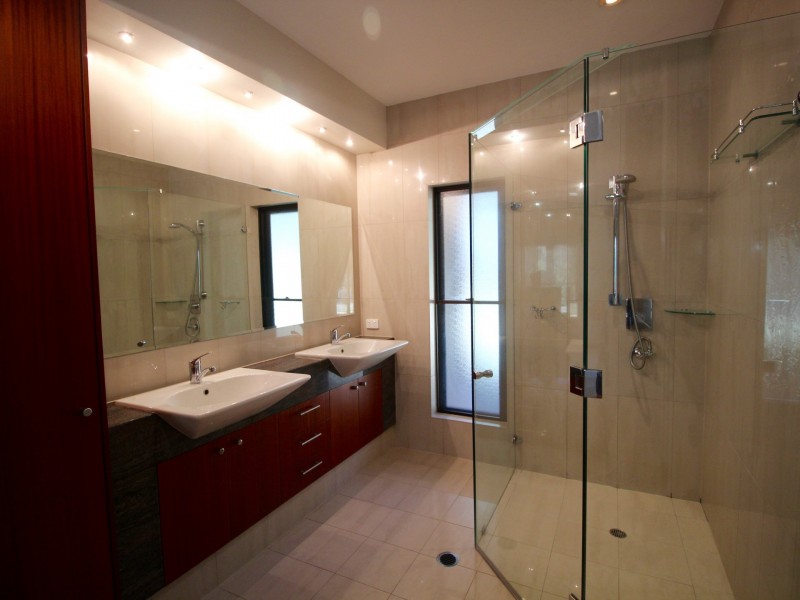 62 Eatons Crossing Road, Eatons Hill QLD 4037