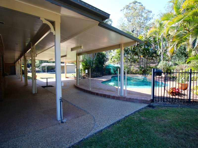 62 Eatons Crossing Road, Eatons Hill QLD 4037
