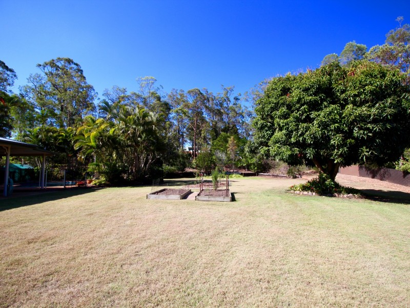 62 Eatons Crossing Road, Eatons Hill QLD 4037