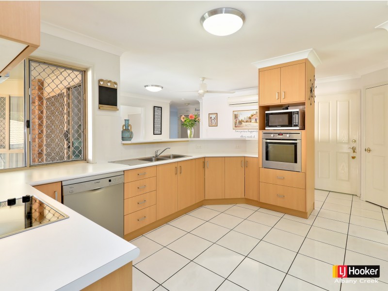 4 Ilona Place, Eatons Hill QLD 4037