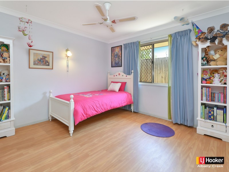 4 Ilona Place, Eatons Hill QLD 4037