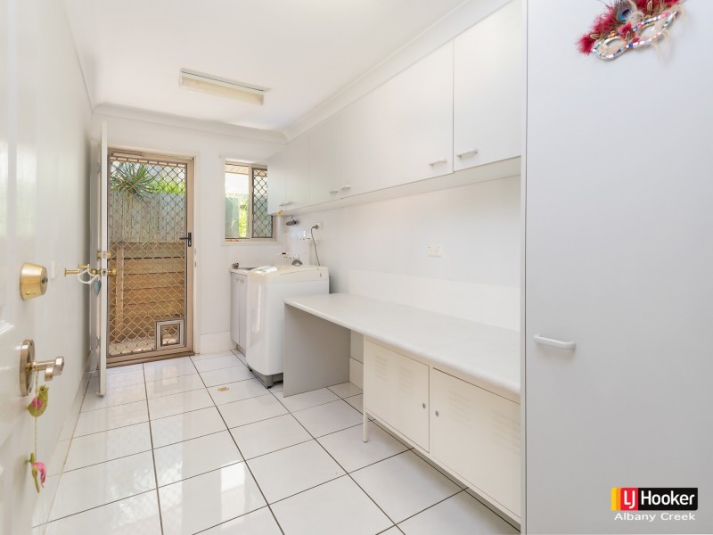 4 Ilona Place, Eatons Hill QLD 4037