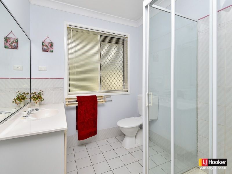 8 Lark Court, Albany Creek QLD 4035