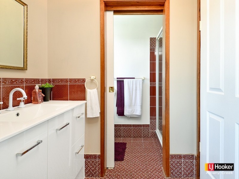 10 Gregory Place, Albany Creek QLD 4035