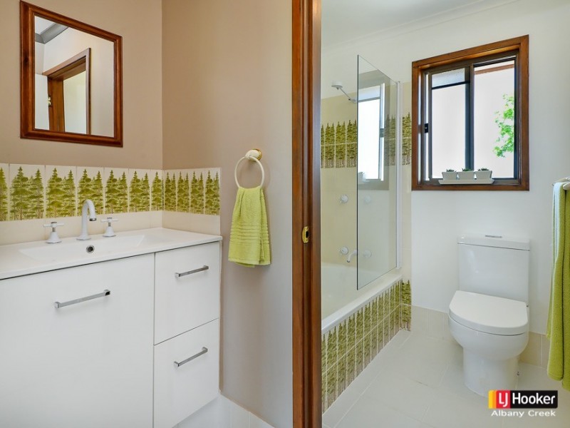 10 Gregory Place, Albany Creek QLD 4035