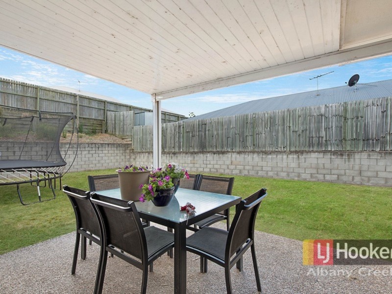 8 Nicola Street, Warner QLD 4500