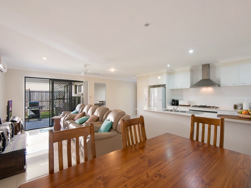 14 Tiffany Court, Caboolture QLD 4510