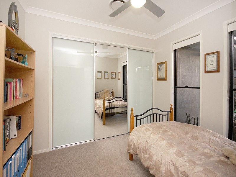 3 Maggie Place, Cashmere QLD 4500