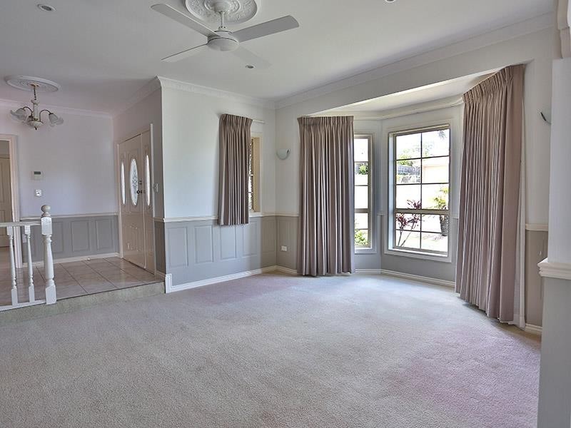 6 Cosmos Place, Bridgeman Downs QLD 4035