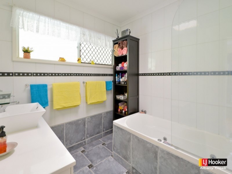 17 Karena Street, Brendale QLD 4500