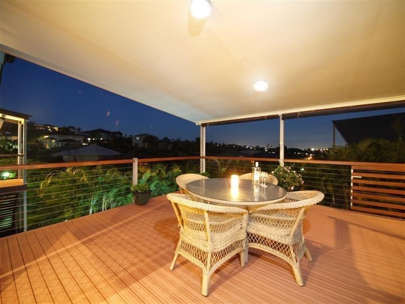 15 Glendore Court, Eatons Hill QLD 4037