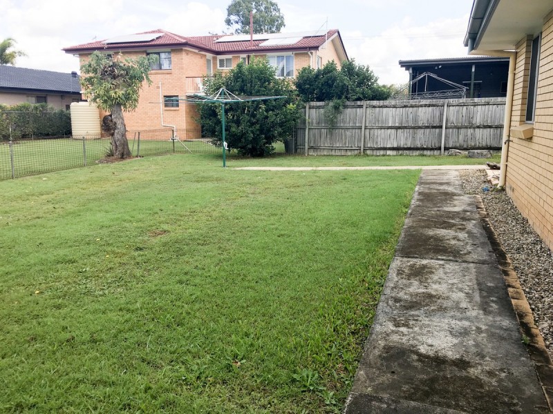 16 Bowen Avenue, Albany Creek QLD 4035