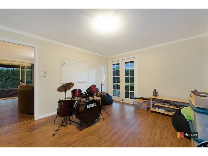 28 Paramount Drive, Warner QLD 4500