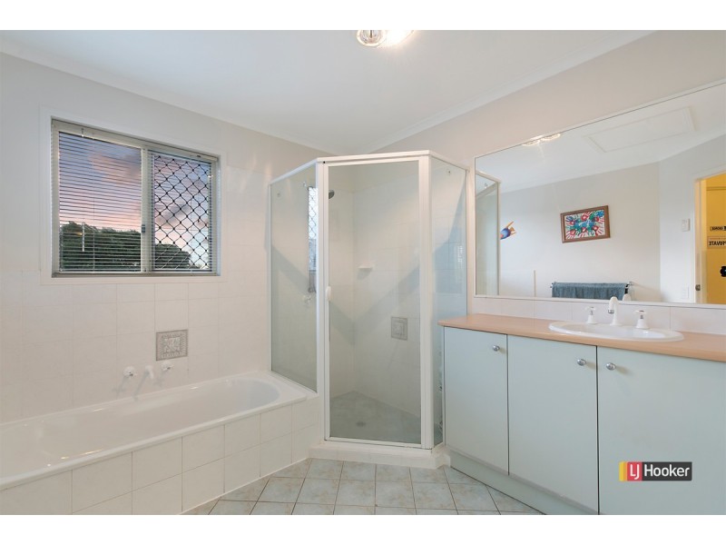 28 Paramount Drive, Warner QLD 4500