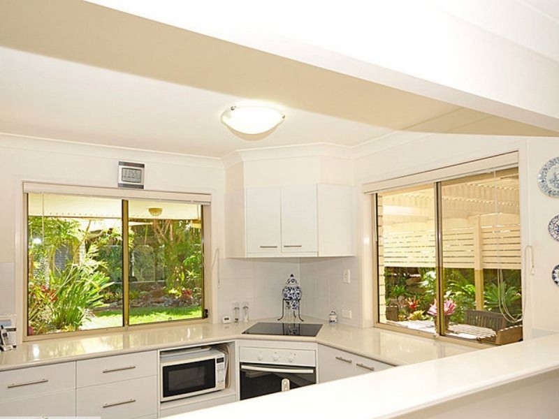 7 Starina Court, Eatons Hill QLD 4037