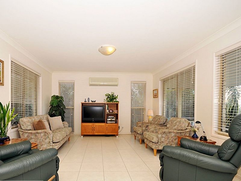 7 Starina Court, Eatons Hill QLD 4037