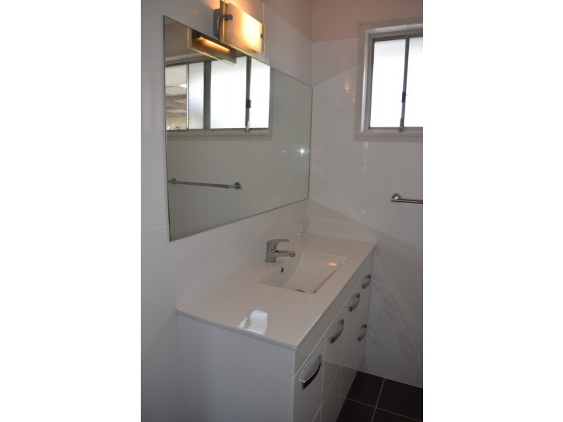 3 Lawn Street, Albany Creek QLD 4035