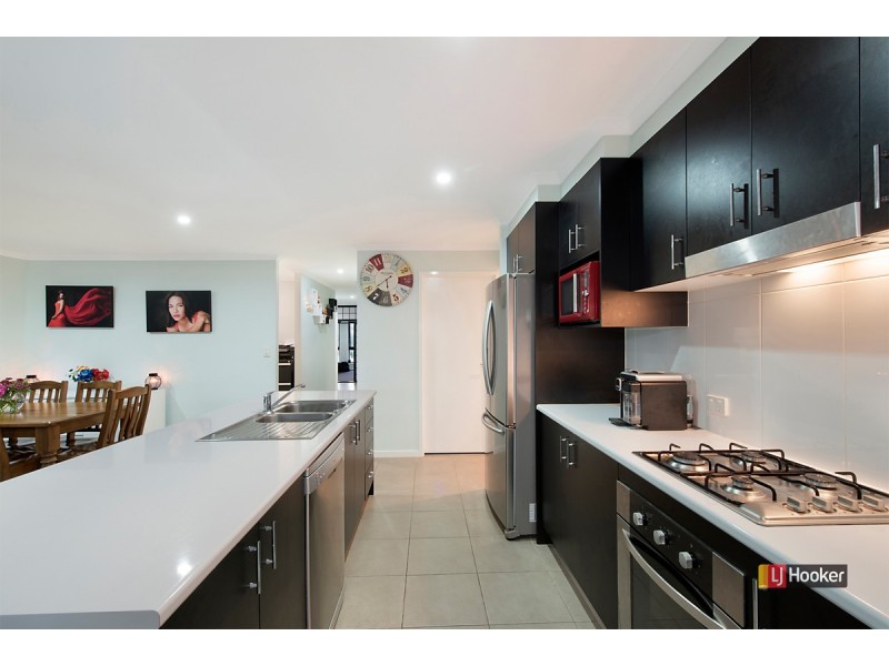 8 Bonney Court, Warner QLD 4500