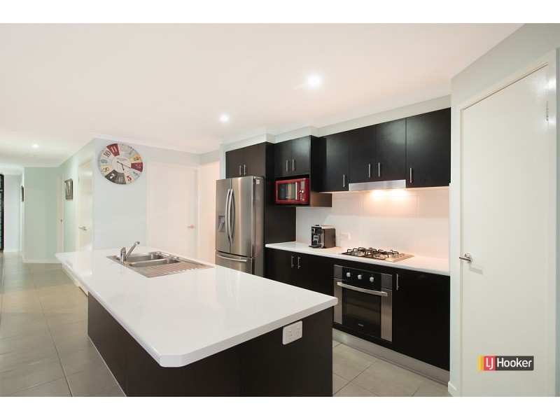 8 Bonney Court, Warner QLD 4500