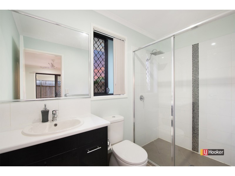 8 Bonney Court, Warner QLD 4500