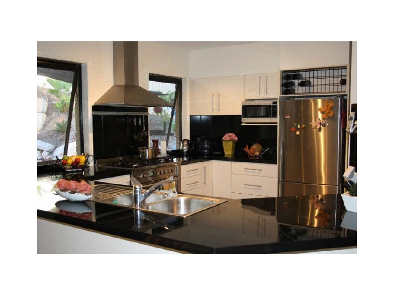 60 Corvus Drive, Cashmere QLD 4500