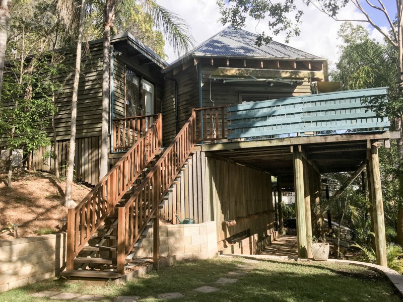 11 Atlas Court, Eatons Hill QLD 4037