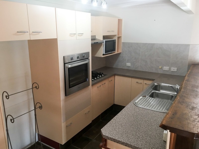 11 Atlas Court, Eatons Hill QLD 4037