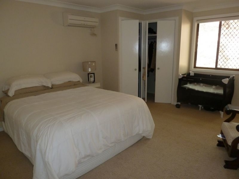 11 Atlas Court, Eatons Hill QLD 4037