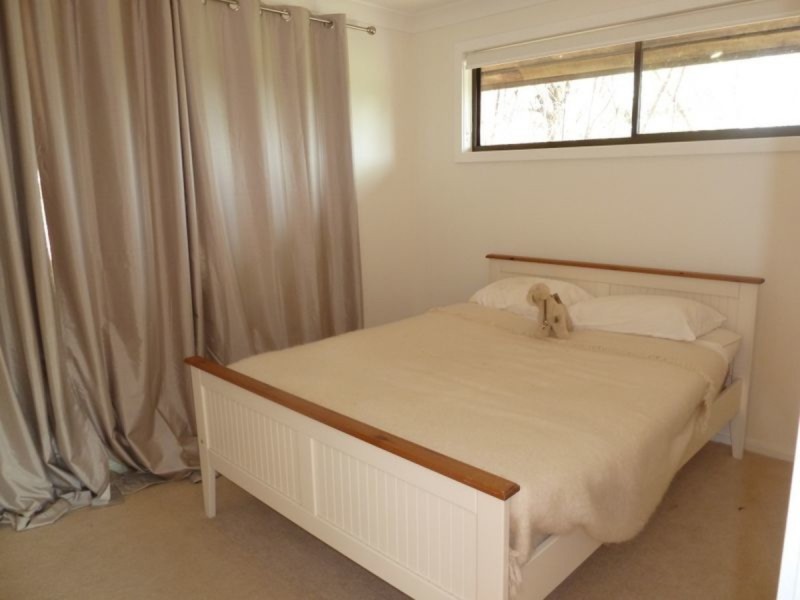 11 Atlas Court, Eatons Hill QLD 4037