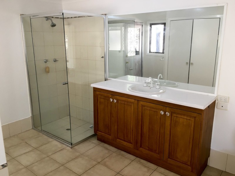 11 Atlas Court, Eatons Hill QLD 4037