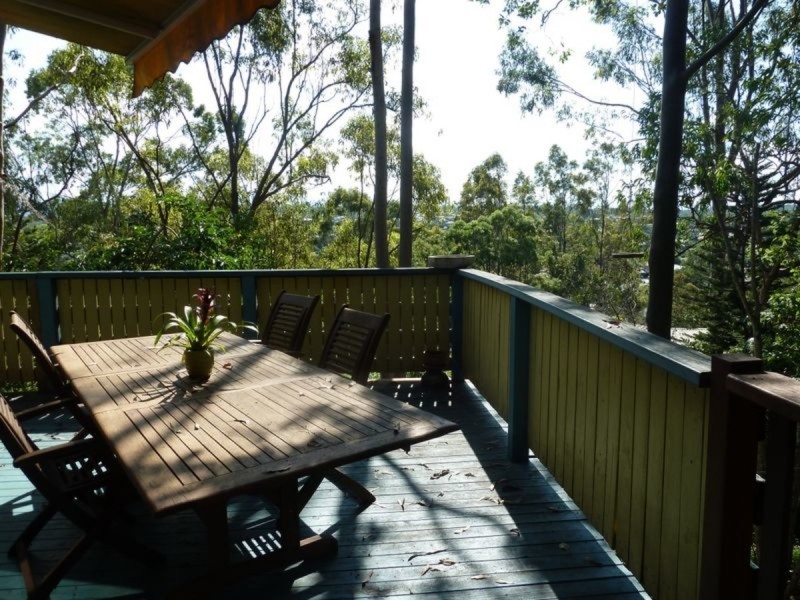 11 Atlas Court, Eatons Hill QLD 4037