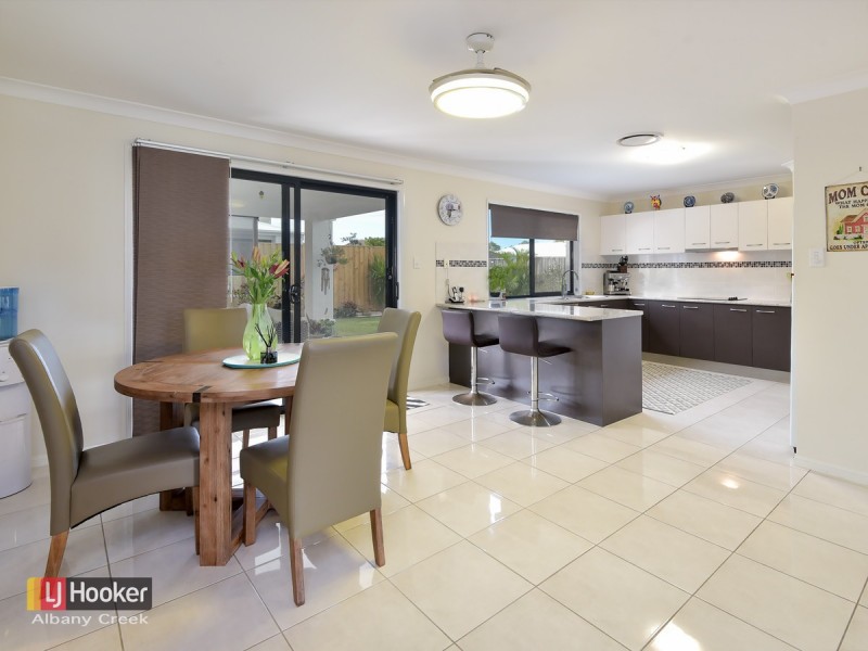 8 Shallows Court, Eatons Hill QLD 4037