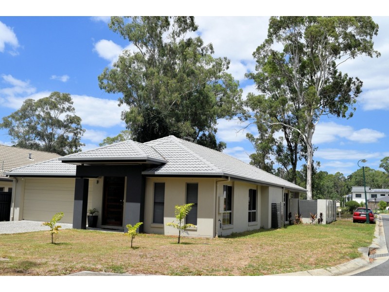 7 Gardenia Court, Bridgeman Downs QLD 4035